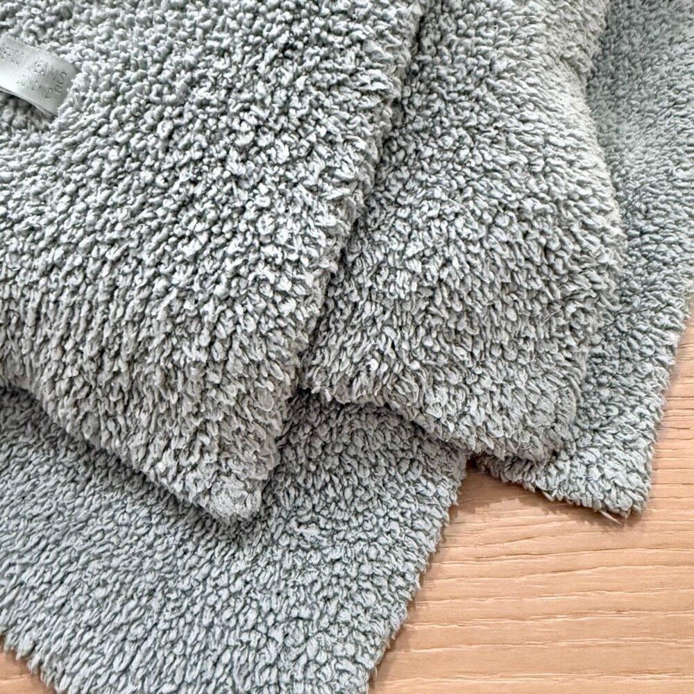 Barefoot Dreams Cozy Chic Sage Green Throw Heathered Blanket 45"x60" - Picture 5 of 5